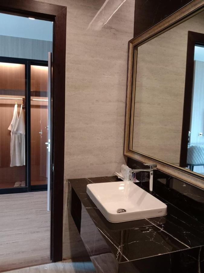 2 Bed Luxury Pool Villa Sleeps 6 プーケット エクステリア 写真